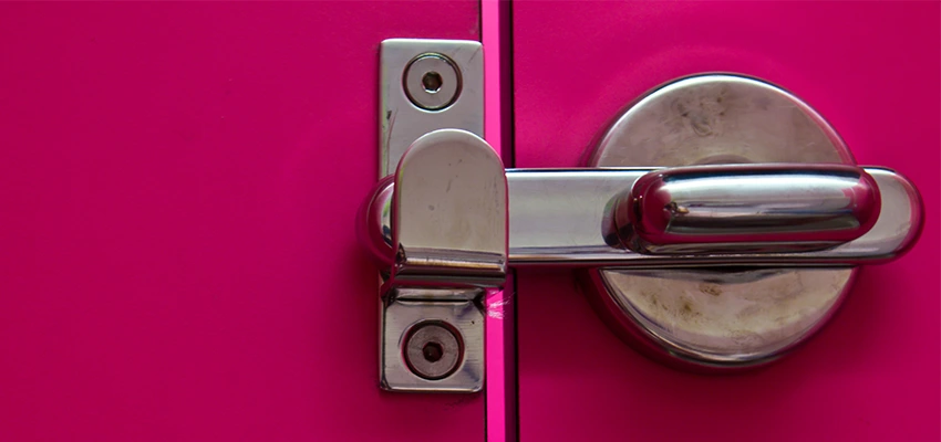 Childproof Gate Lock in Cutler Bay, Florida